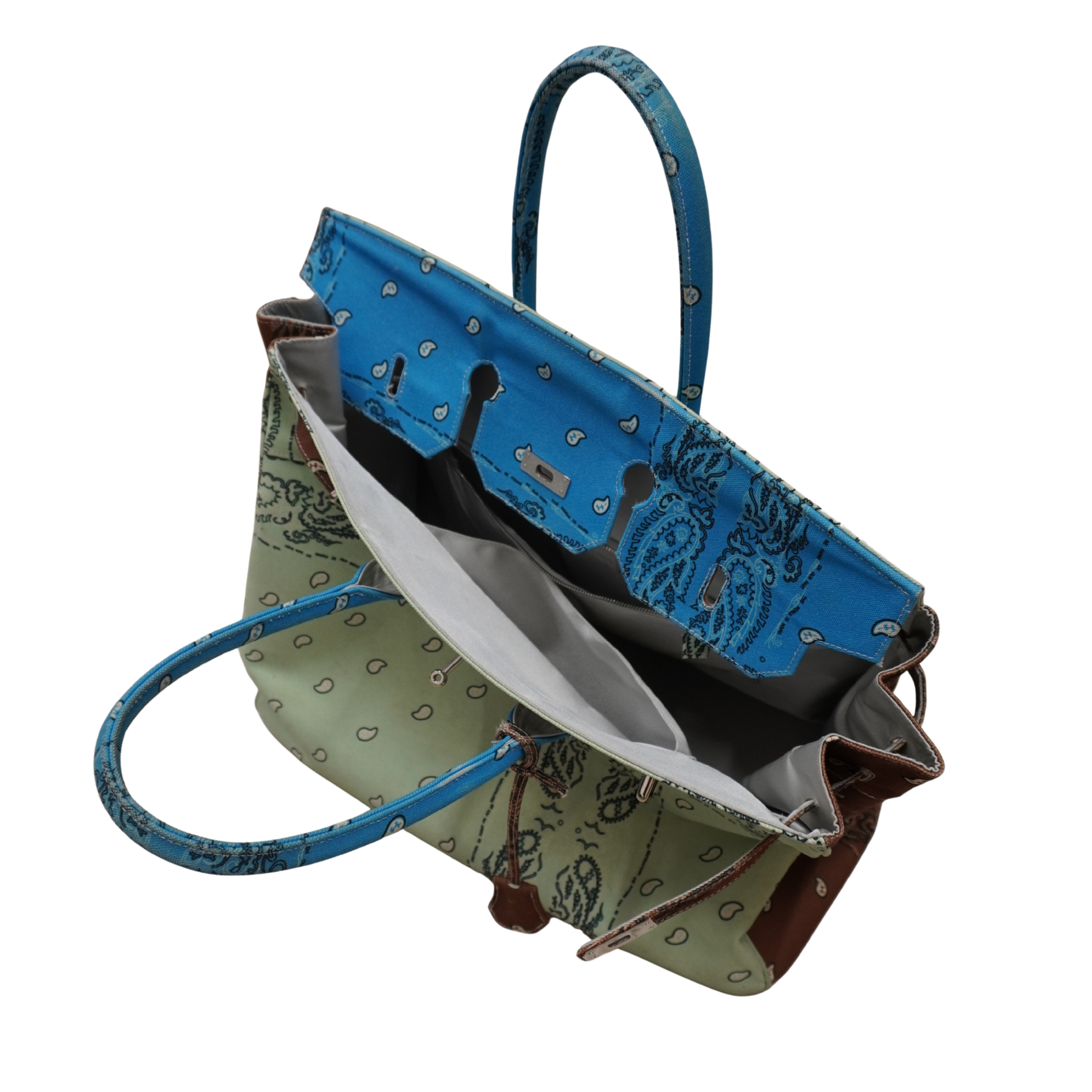 The world is yours Paisley Tote Bag